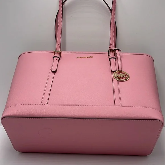 MICHAEL KORS
Jet Set Travel Lg Top Zip Shoulder Tote Saffiano Leather
Carnation - Picture 7 of 16